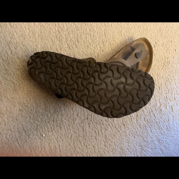 Women’s Gizeh Birkenstock’s - Picture 3 of 4